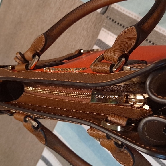 MUCHAEL KORS Dillon-SMALL SATCHEL & CROSS BODY - Picture 4 of 7